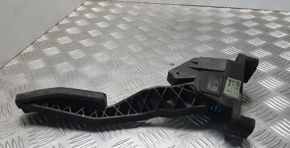 Opel Zafira A Accelerator throttle pedal 0281002298