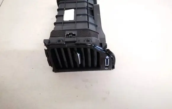 KIA Sportage Dash center air vent grill 97420f1aa0 97420-f1aa0