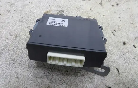 Mazda 3 III Parking PDC control unit/module BJE7-67UU0