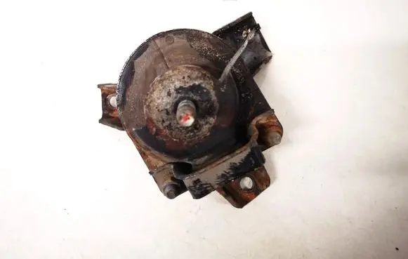 Hyundai Sonata Engine mount bracket