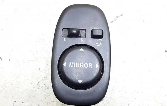 Lexus IS 200-300 Wing mirror switch