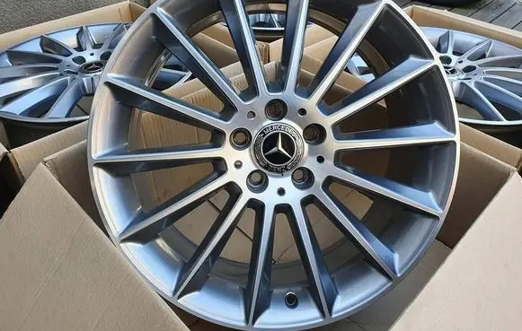 Mercedes-Benz CLA C118 X118 R19 alloy rim A1774011600