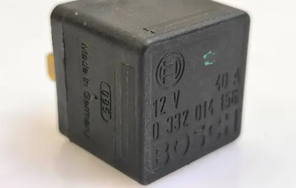 Audi A4 S4 B5 8D Other relay 0332014156