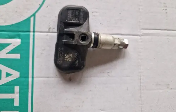 Toyota Camry Tire pressure sensor 
