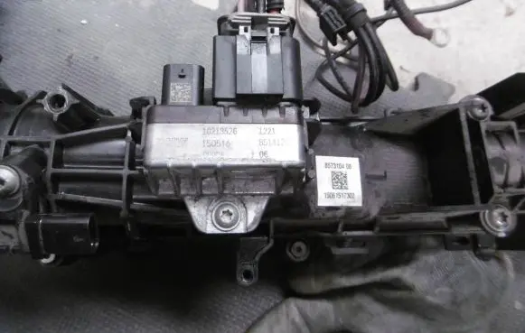 Mini Cooper Countryman R60 Glow plug pre-heat relay 10213526 15061517302 8573104