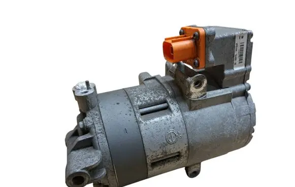 Volkswagen Golf VII Air conditioning (A/C) compressor (pump) 12E820803E VPEVAH19D629EC