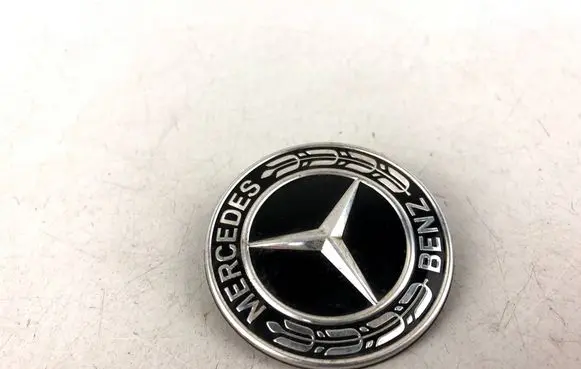 Mercedes-Benz EQA Manufacturer badge logo/emblem A0008172605