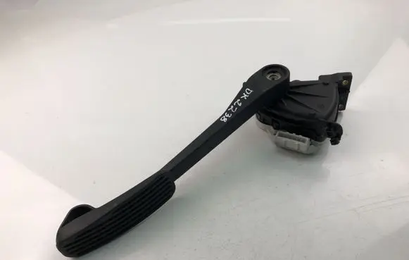 Volvo S80 Accelerator throttle pedal 30683516