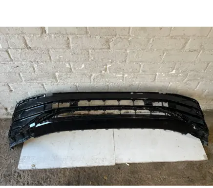 Volkswagen Tiguan Front bumper lower grill 5NN853677L