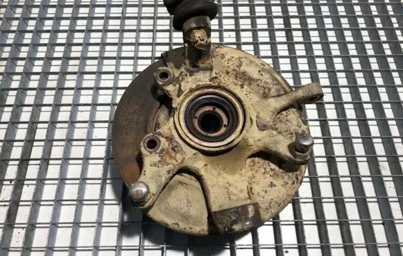 Nissan Terrano Front wheel hub spindle knuckle 