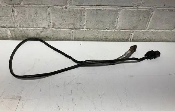 BMW 5 E60 E61 Lambda probe sensor 7570760