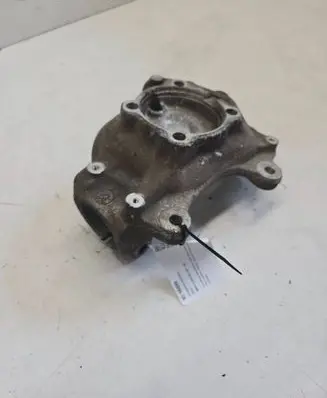 BMW 5 E60 E61 Front wheel hub spindle knuckle 6760954R