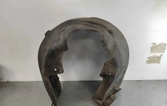 Maserati Quattroporte Front wheel arch liner splash guards 81050400