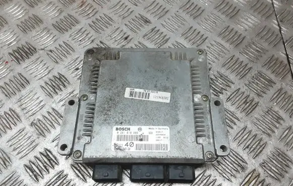 Citroen C5 Engine control unit/module 0281010886