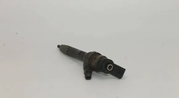 BMW 2 F22 F23 Fuel injector 7798446