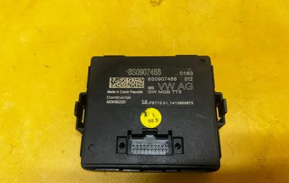 Audi TT TTS RS Mk3 8S Gateway control module 8S0907468
