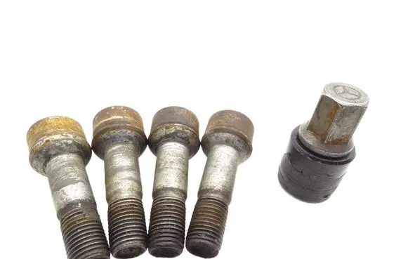 Mercedes-Benz ML W164 Nuts/bolts 