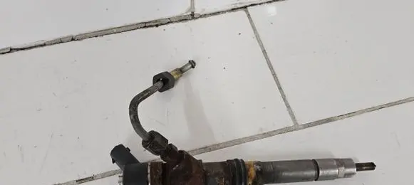 Iveco Daily 35 - 40.10 Fuel injector 504088823