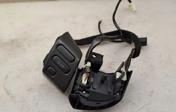 Toyota Corolla Verso AR10 Steering wheel buttons/switches 8425064020B0