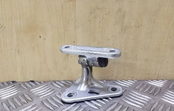 Mercedes-Benz E W211 Front door lower hinge 