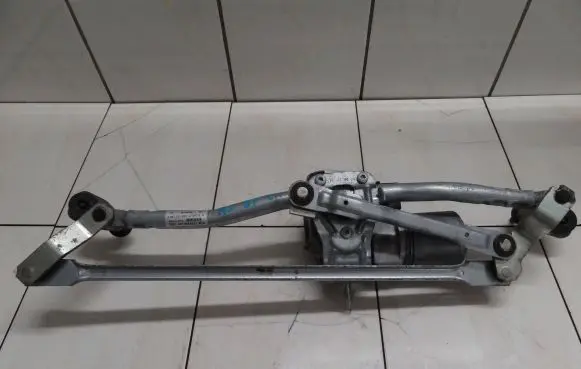 Audi A3 S3 8P Front wiper linkage and motor 8P1955023I