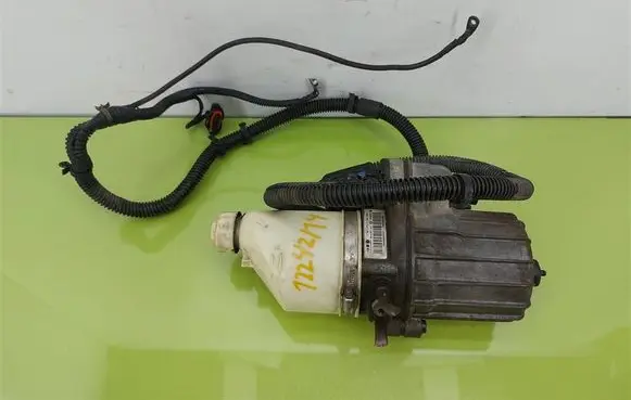 Opel Astra H Power steering pump 13192897