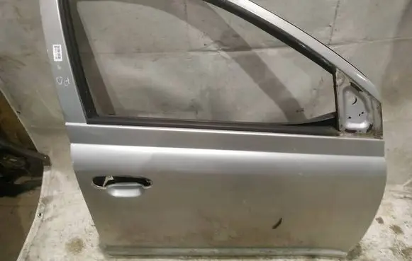 Toyota Yaris Front door PILKOS