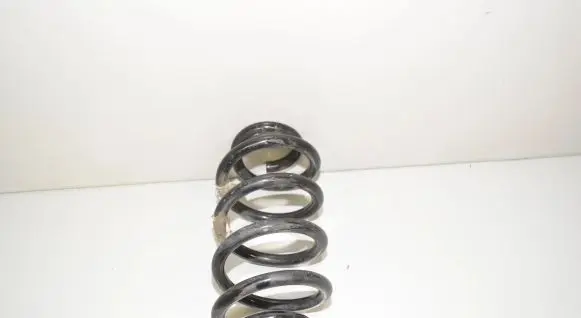 BMW 2 F46 Rear coil spring 6866768 33536866768