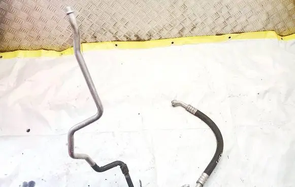 Audi TT Mk1 Air conditioning (A/C) pipe/hose 820743d