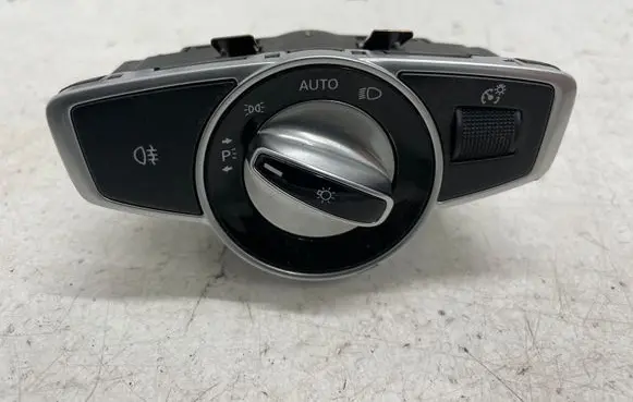 Mercedes-Benz C W205 Light switch A2059057007