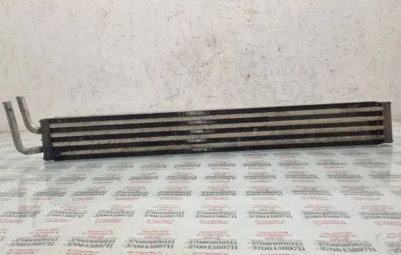 Volkswagen Touareg I Power steering radiator 7L8422885A