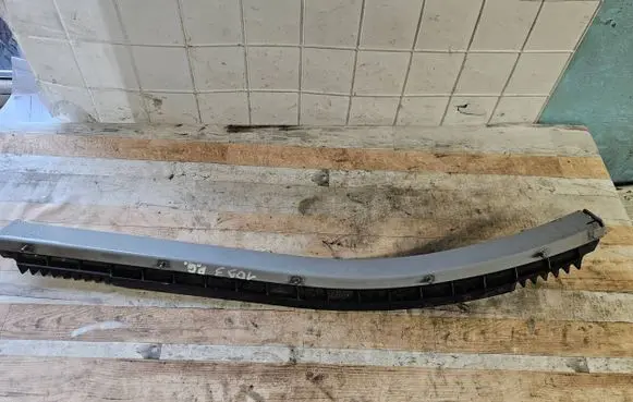 Chrysler Voyager Sliding door bottom rail 