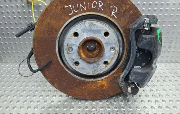 Alfa Romeo Junior Front wheel hub spindle knuckle 