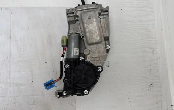Mercedes-Benz C W206 Tailgate/trunk/boot lift motor A0999064703 G50720100 01330820
