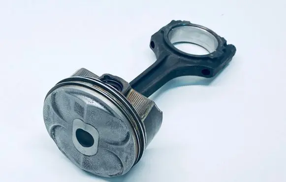 Ford Mustang VI Piston with connecting rod CR3Z6200B JR3Z6108A