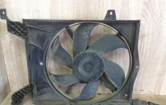 Volvo S40, V40 Fan set 8240276