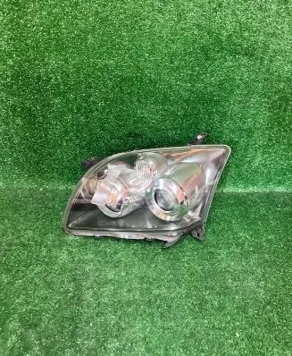 Toyota Avensis T250 Headlight/headlamp