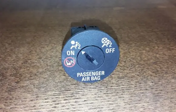 Opel Insignia A Passenger airbag on/off switch 13577258