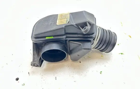 Mercedes-Benz C W204 Intake resonator A2710900804