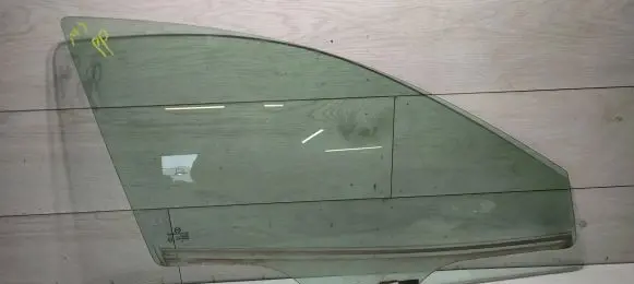 Mazda 3 III Front door window glass four-door 43R004529 DOT615M40VAS2