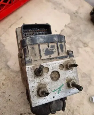 Ford Mondeo MK II ABS Pump 98BG2M110AF 0265216700