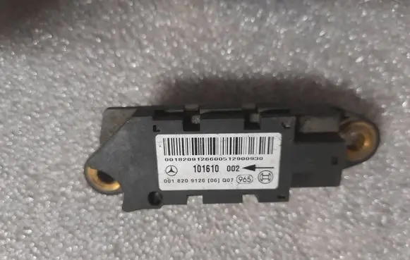 Mercedes-Benz CLS C219 Airbag deployment crash/impact sensor A0018209126 0018209126
