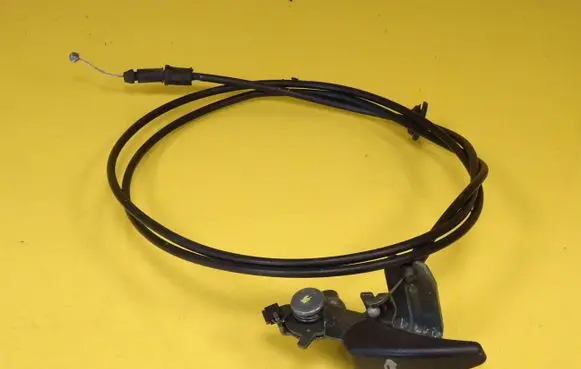 Hyundai Matrix Engine bonnet/hood lock release cable 