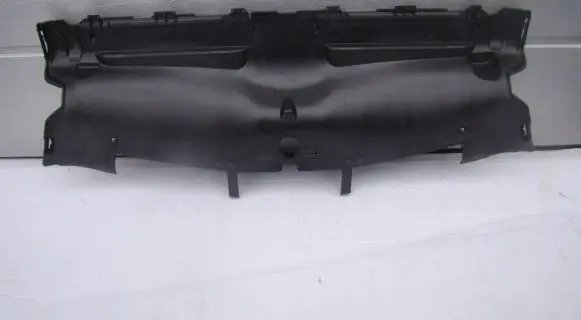 Lamborghini Urus Intercooler air guide/duct channel 51747474368