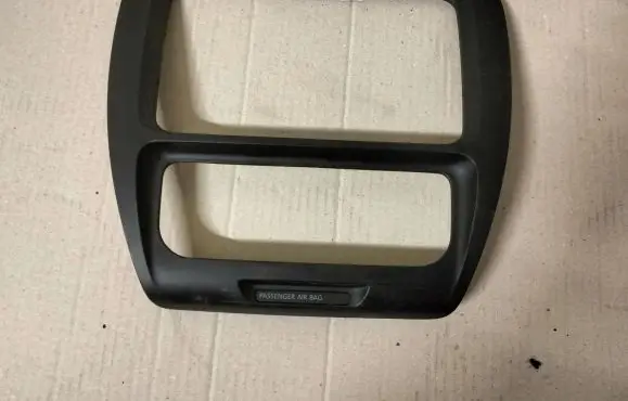 Volkswagen Jetta VI Dashboard center trim panel 5C6858071A