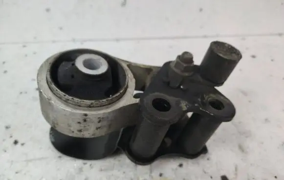 Mazda CX-9 Gearbox mount