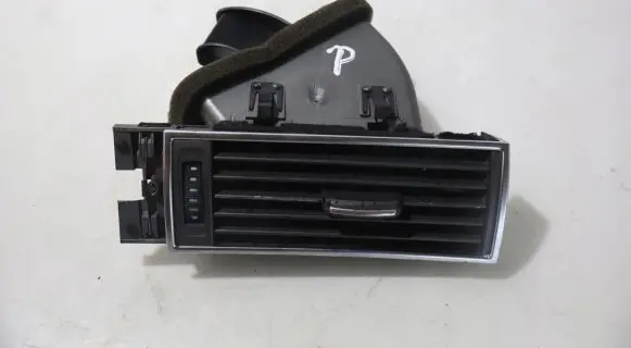 Audi A6 S6 C6 4F Dashboard side air vent grill/cover trim