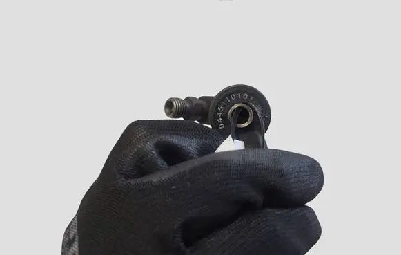 Hyundai Tucson JM Fuel injector 0445110101