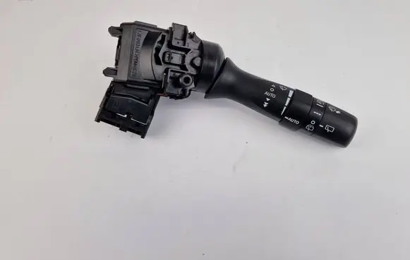 Toyota Yaris Wiper control stalk 17F1443