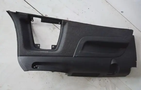 Audi Q7 4L Trunk/boot lower side trim panel 4L0863880